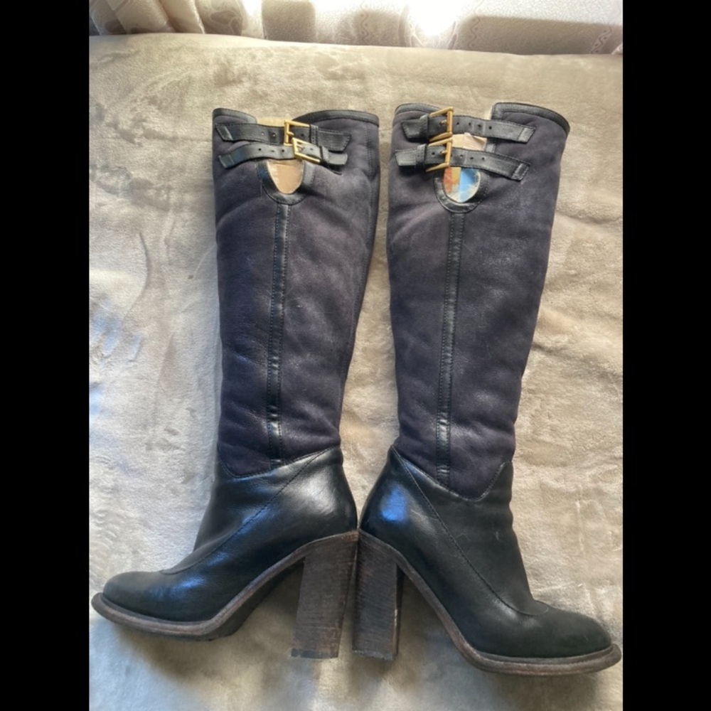 UGG knee-high shearling lined boots dark navy size 6.5